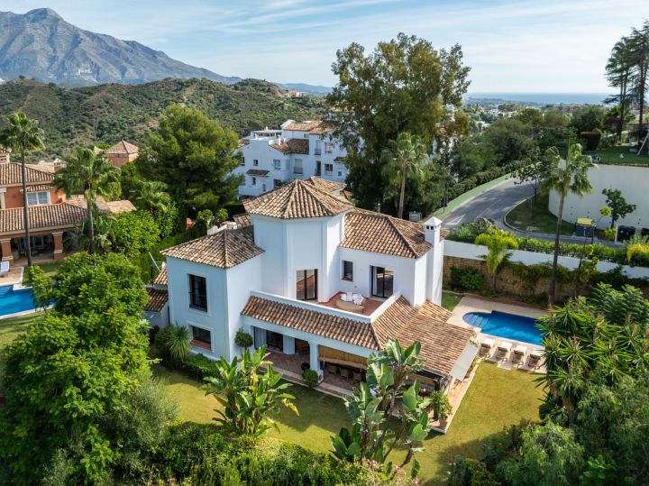 La Quinta 193 - Elegant Villa with Panoramic Views