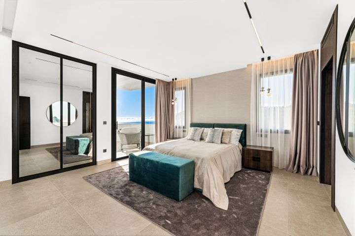 Villa con 6 dormitorios y 7 baños - Casa Moderna Única en El Madroñal