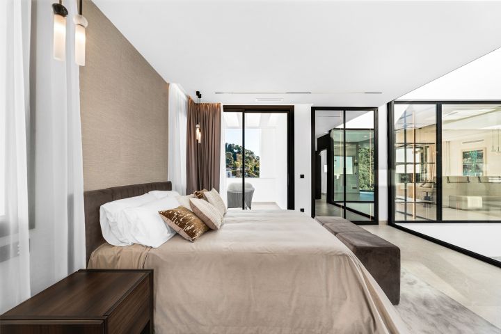 Villa con 6 dormitorios y 7 baños - Casa Moderna Única en El Madroñal