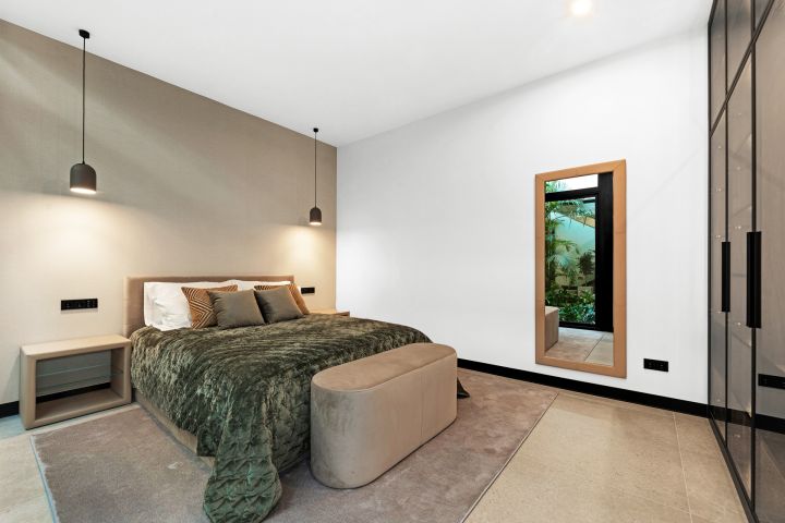 Villa con 6 dormitorios y 7 baños - Casa Moderna Única en El Madroñal