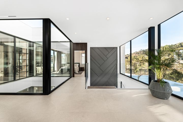 Villa con 6 dormitorios y 7 baños - Casa Moderna Única en El Madroñal