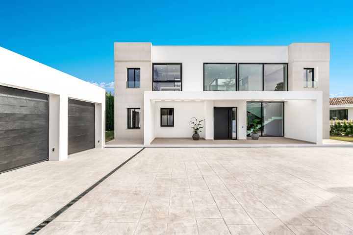 Villa con 6 dormitorios y 7 baños - Casa Moderna Única en El Madroñal