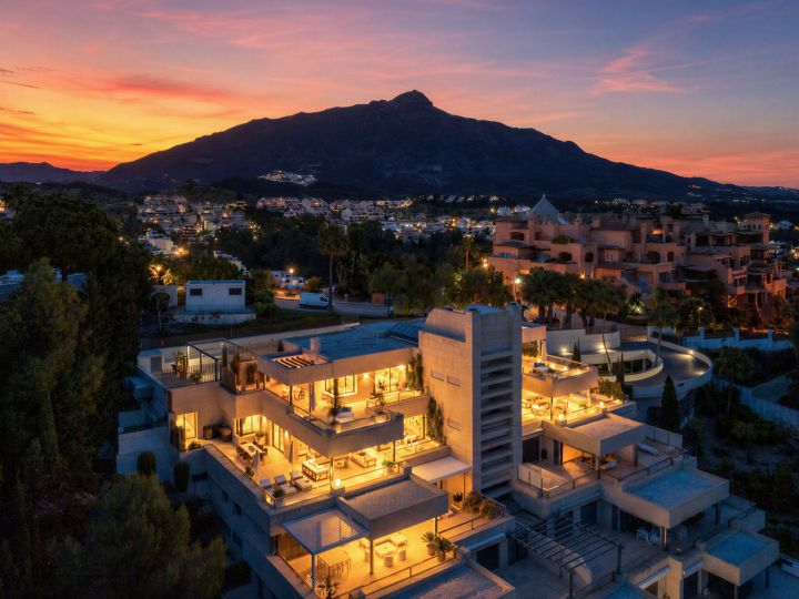 Feroz - A Penthouse in the sky in Nueva Andalucia