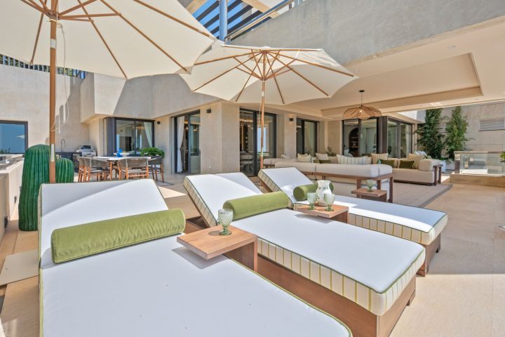 Feroz - A Penthouse in the sky in Nueva Andalucia