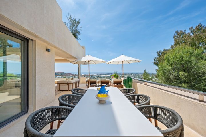Feroz - A Penthouse in the sky in Nueva Andalucia