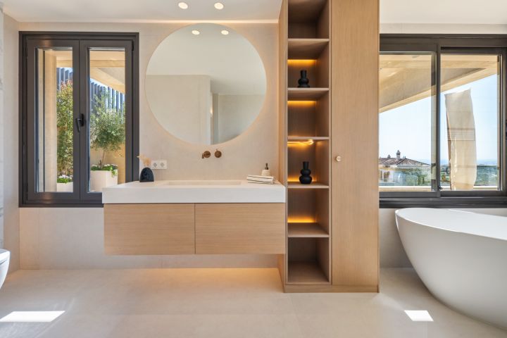 Feroz - A Penthouse in the sky in Nueva Andalucia
