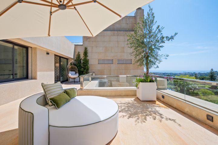 Feroz - A Penthouse in the sky in Nueva Andalucia