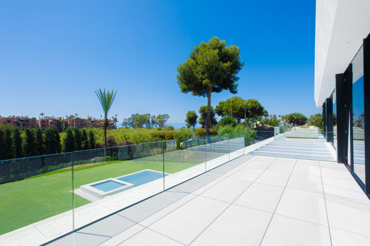 Los Monteros 10 - Beachside Residence in Marbella East