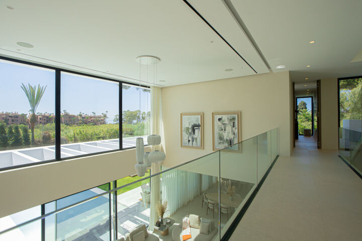 Los Monteros 10 - Beachside Residence in Marbella East