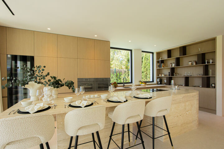 Los Monteros 10 - Beachside Residence in Marbella East