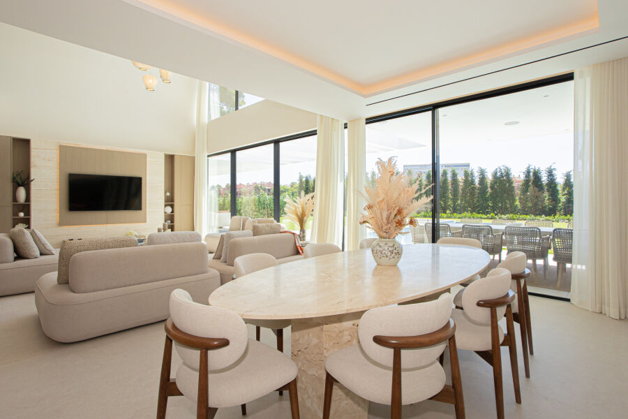 Los Monteros 10 - Beachside Residence in Marbella East