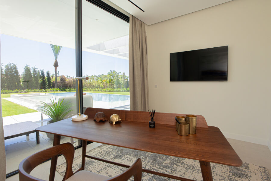 Los Monteros 10 - Beachside Residence in Marbella East