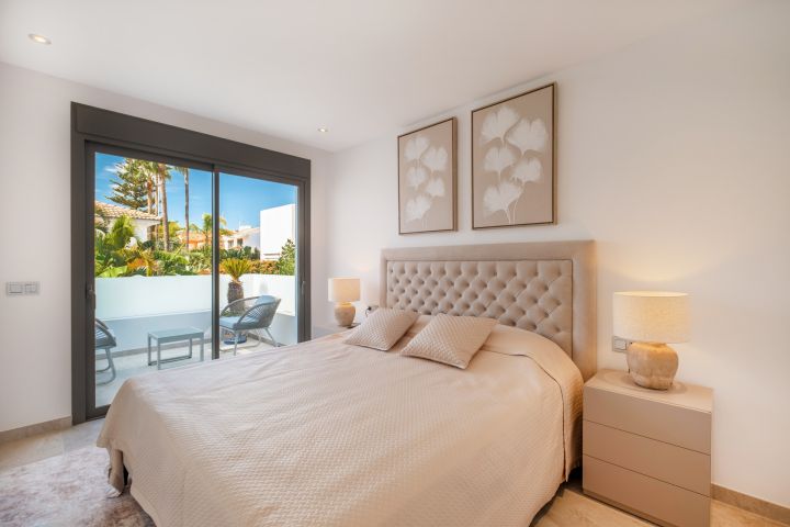 Golden Mile Home - Spacious Villa with Andalusian Charm