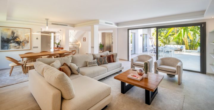 Golden Mile Home - Spacious Villa with Andalusian Charm