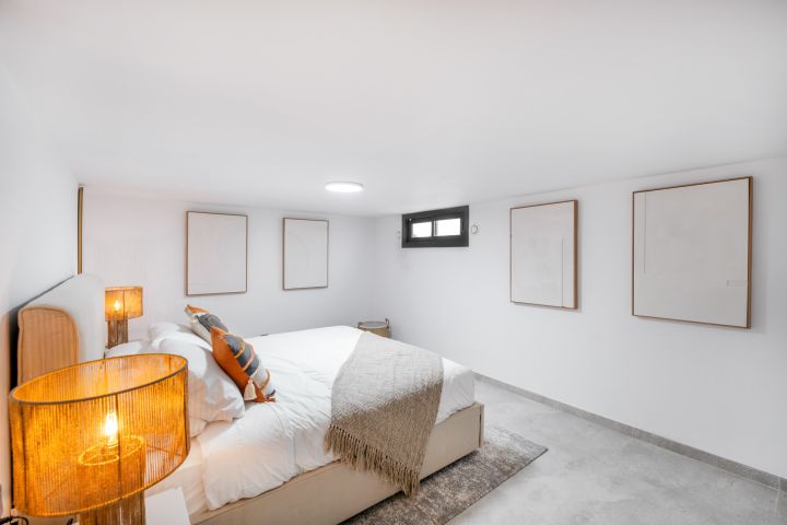 Golden Mile Home - Spacious Villa with Andalusian Charm