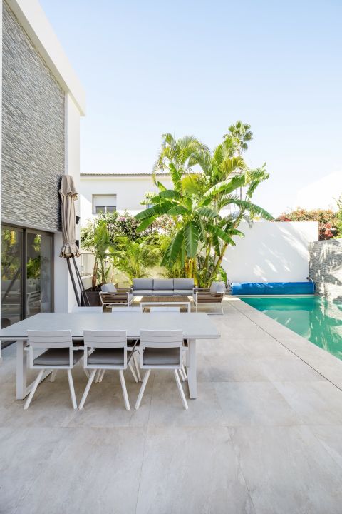 Golden Mile Home - Spacious Villa with Andalusian Charm