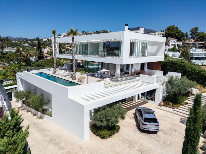 Villa Mika - Luxury Property with Sea Views