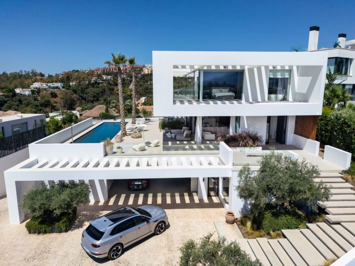 Villa Mika - Luxury Property with Sea Views