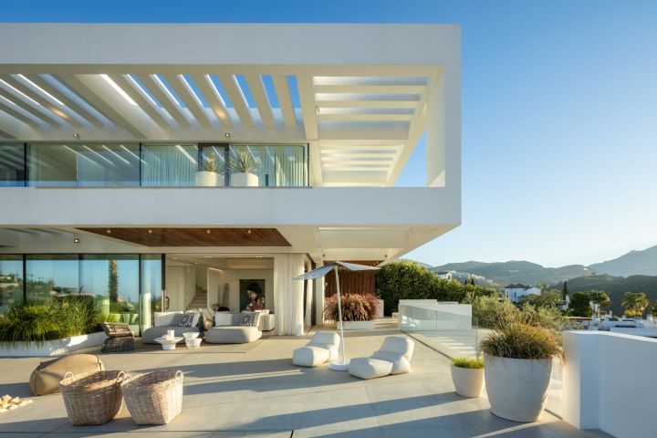 Villa Mika - Luxury Property with Sea Views