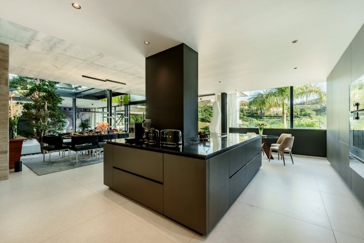 Casa Flotante - New York Architectural Award Winning Unique Frontline Golf Villa