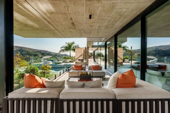 Casa Flotante - New York Architectural Award Winning Unique Frontline Golf Villa