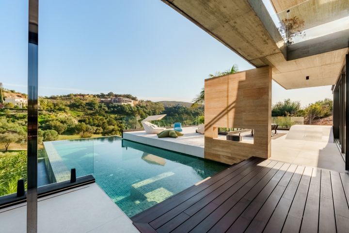 Casa Flotante - New York Architectural Award Winning Unique Frontline Golf Villa