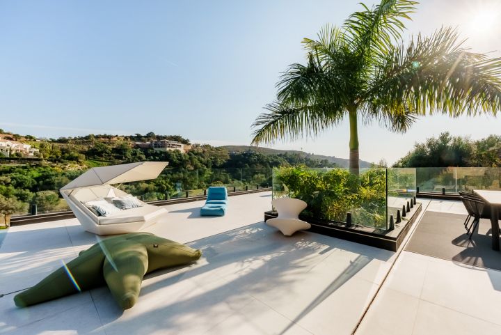Casa Flotante - New York Architectural Award Winning Unique Frontline Golf Villa