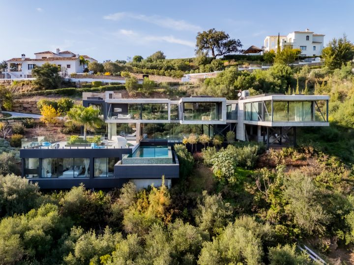 Casa Flotante - New York Architectural Award Winning Unique Frontline Golf Villa
