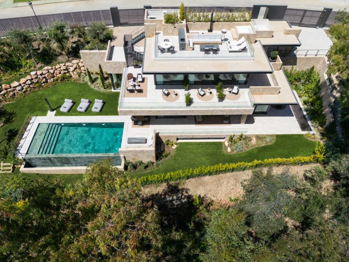 Villa Selene - A Harmonious Oasis of Luxury and Sustainability