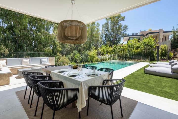 Villa Selene - Un Oasis Armonioso de Lujo y Sostenibilidad