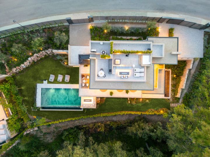 Villa Selene - Un Oasis Armonioso de Lujo y Sostenibilidad