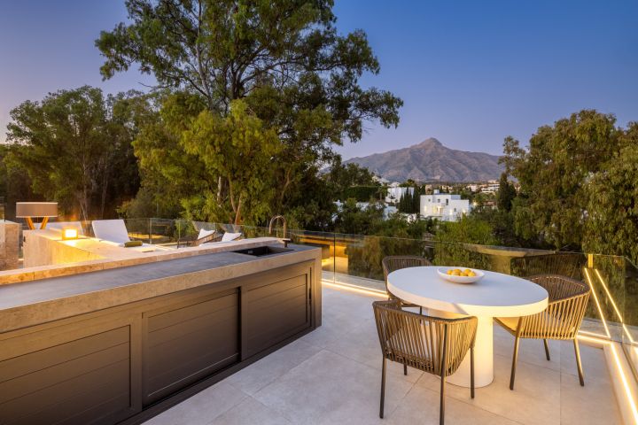 Villa Selene - Un Oasis Armonioso de Lujo y Sostenibilidad