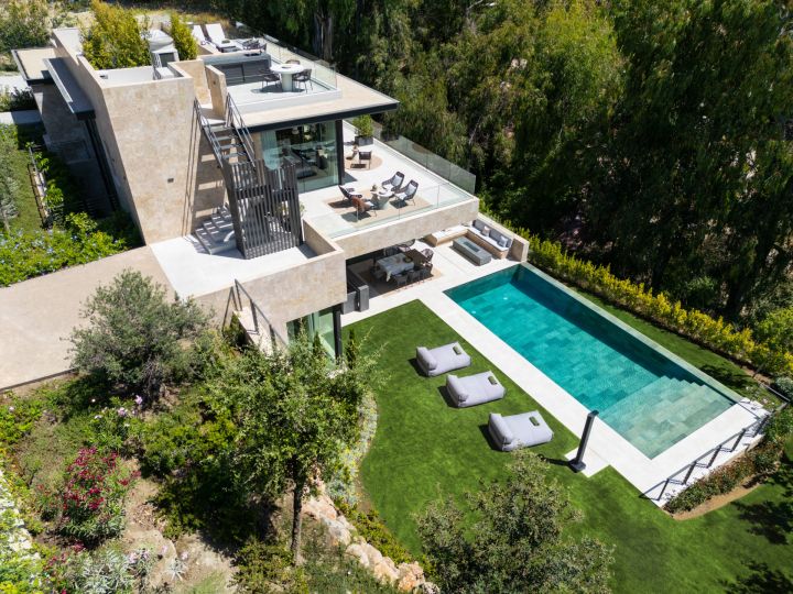Villa Selene - Un Oasis Armonioso de Lujo y Sostenibilidad