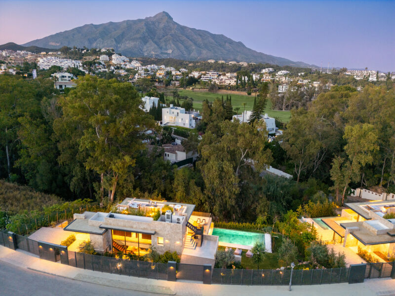 Villa Selene - Un Oasis Armonioso de Lujo y Sostenibilidad