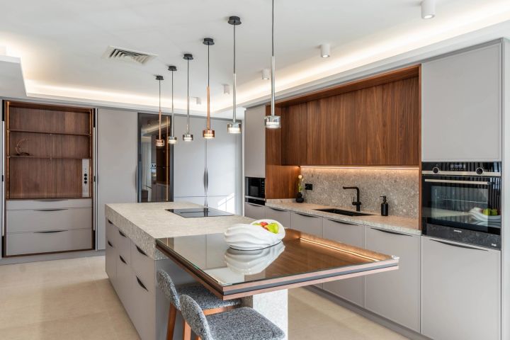 Duplex Penthouse avec 5 chambres et 4 salles de bain - Spacieuse maison haut de gamme au charme andalou