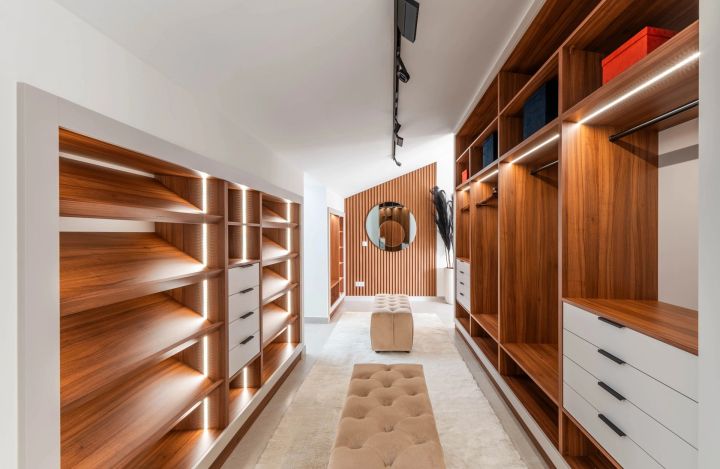 Duplex Penthouse avec 5 chambres et 4 salles de bain - Spacieuse maison haut de gamme au charme andalou