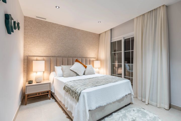 Duplex Penthouse avec 5 chambres et 4 salles de bain - Spacieuse maison haut de gamme au charme andalou