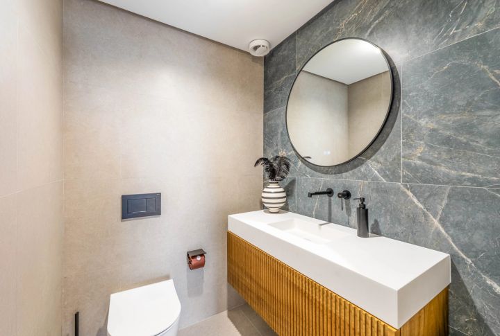 Duplex Penthouse avec 5 chambres et 4 salles de bain - Spacieuse maison haut de gamme au charme andalou