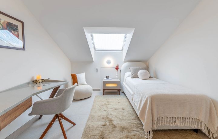 Duplex Penthouse avec 5 chambres et 4 salles de bain - Spacieuse maison haut de gamme au charme andalou