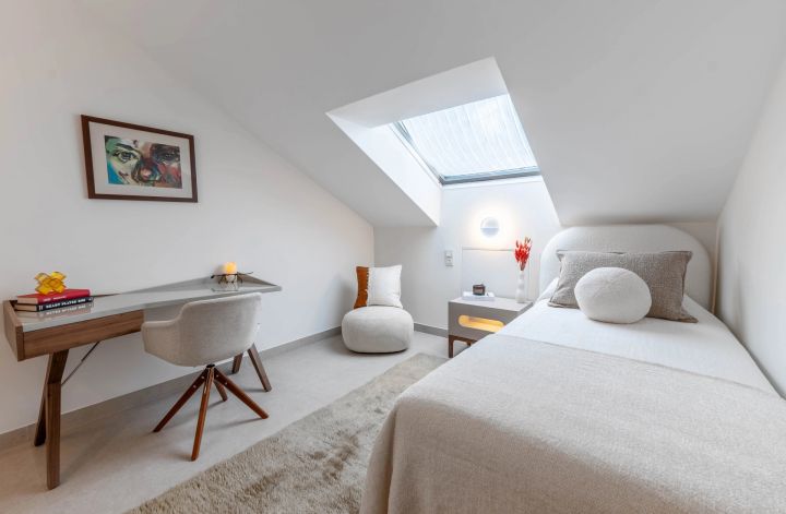 Duplex Penthouse avec 5 chambres et 4 salles de bain - Spacieuse maison haut de gamme au charme andalou