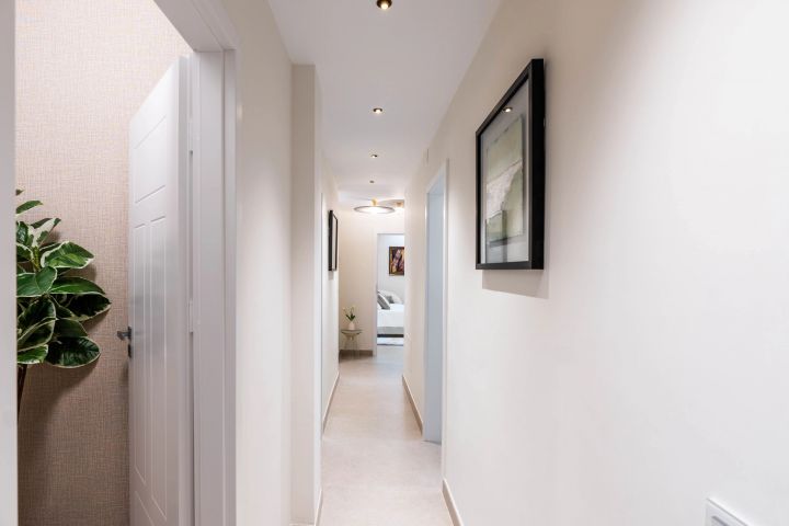 Duplex Penthouse avec 5 chambres et 4 salles de bain - Spacieuse maison haut de gamme au charme andalou