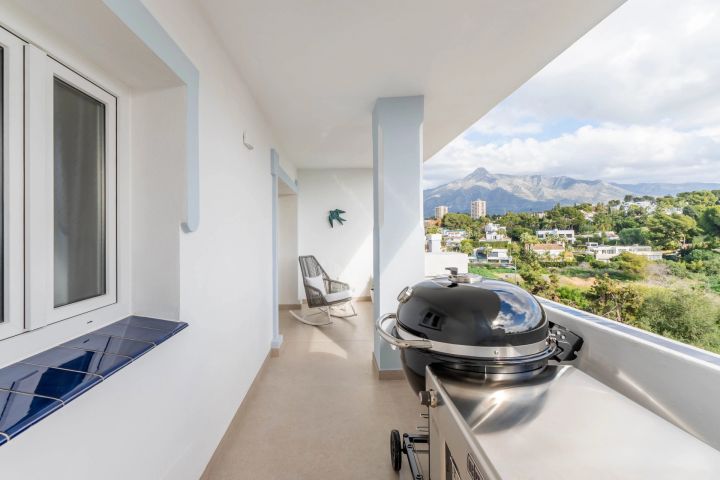 Duplex Penthouse avec 5 chambres et 4 salles de bain - Spacieuse maison haut de gamme au charme andalou