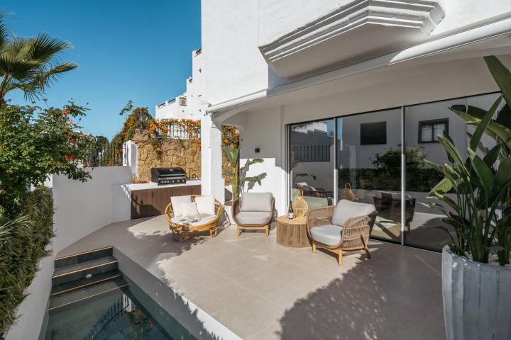 Maison Vanguard - Elegant Contemporary Property with Stunning Sea Views
