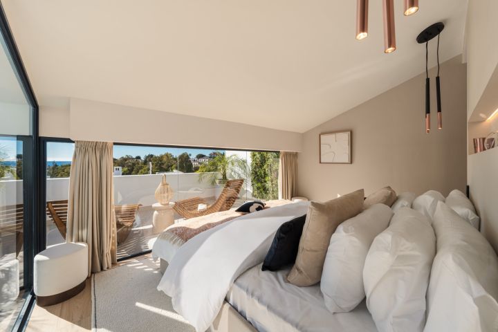Maison Vanguard - Elegant Contemporary Property with Stunning Sea Views