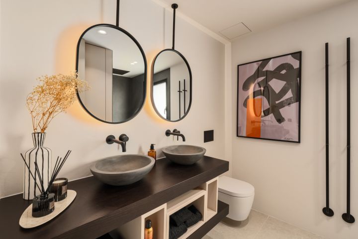Maison Vanguard - Elegant Contemporary Property with Stunning Sea Views