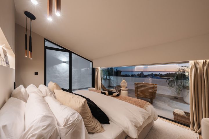 Maison Vanguard - Elegant Contemporary Property with Stunning Sea Views