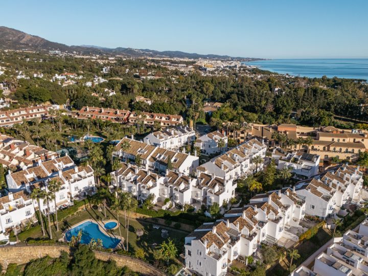 Maison Vanguard - Elegant Contemporary Property with Stunning Sea Views