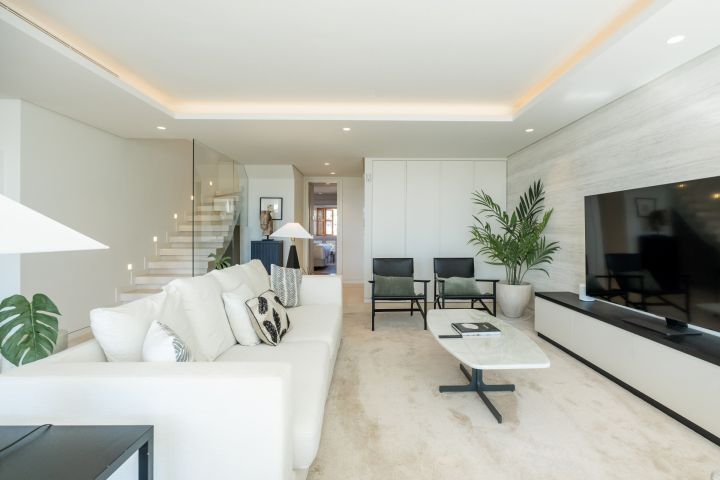 Drago 3.2 - Bespoke High-End Home with Panoramic Views