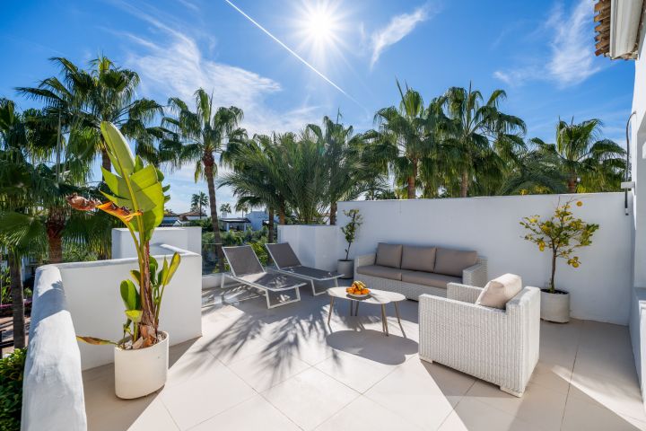 Drago 3.2 - Bespoke High-End Home with Panoramic Views