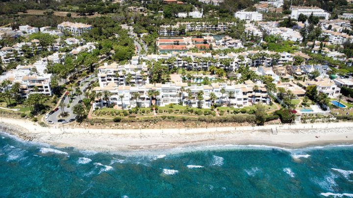 Apartamento en primera linea de playa - Elegante apartamento exclusivo en primera línea de golf